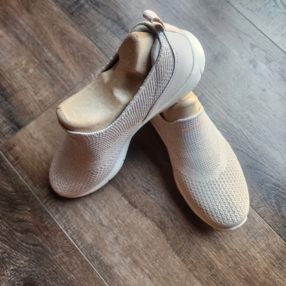 Skechers Women's Cream Slip-On